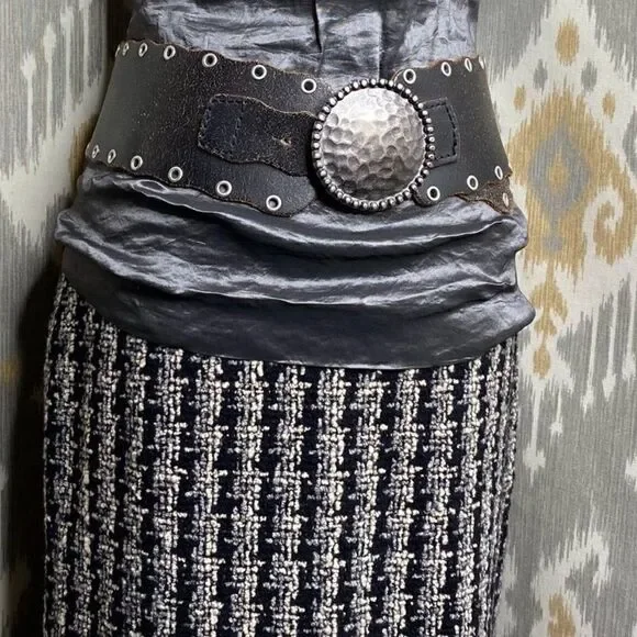 Ralph Lauren Collection | Fall 2004 Made-in-Italy Bouclé Tweed Skirt - Picture 2 of 16